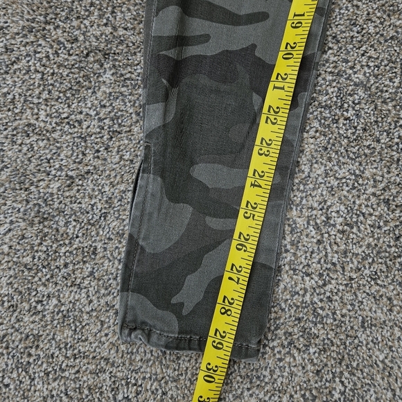 True Religion Camo Cargo Pants Utility Leggings Green Pockets Stretch Womens 24 - Picture 13 of 16